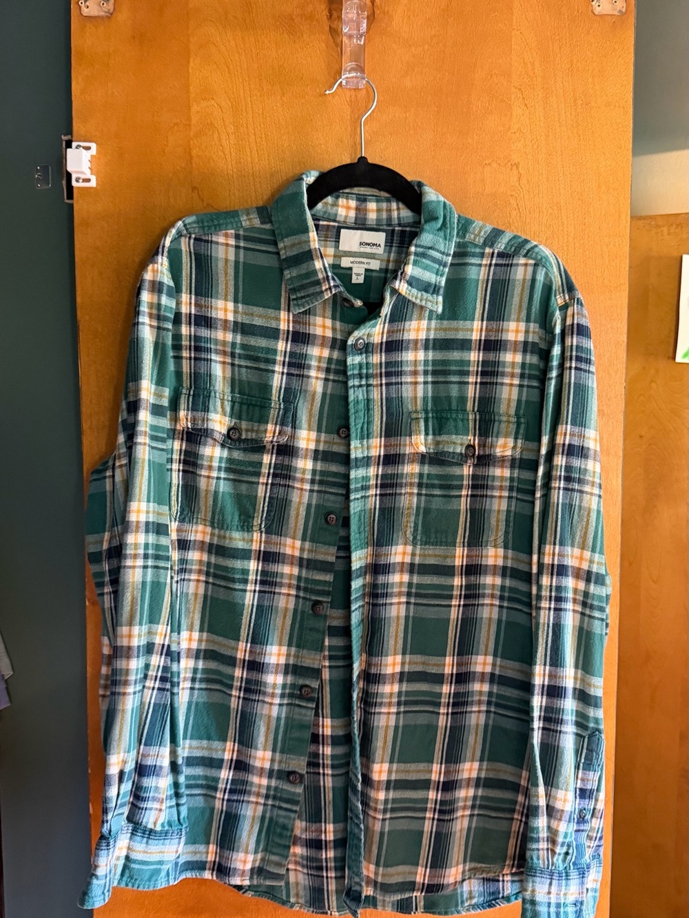 Men’s Green Button-Up Flannel Shirt